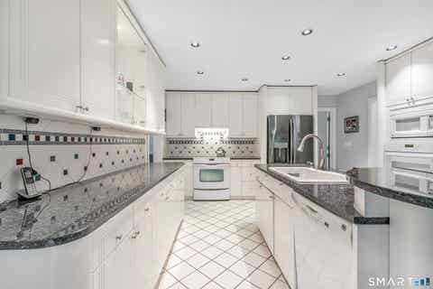 Tiny photo for 205 Stoneleigh Square, Fairfield, CT 06825 (MLS # 24196817)