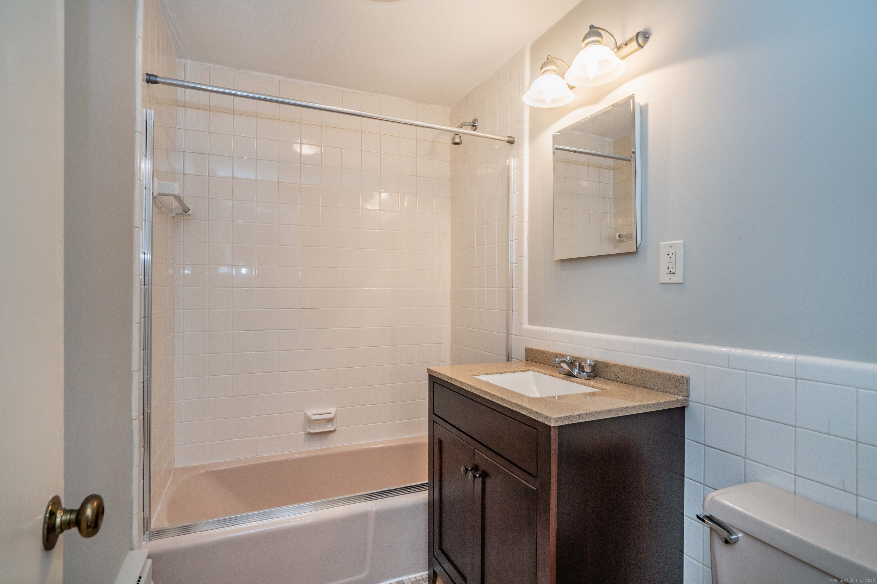 117 Shadow Lane #APT B2, West Hartford, Connecticut image 14