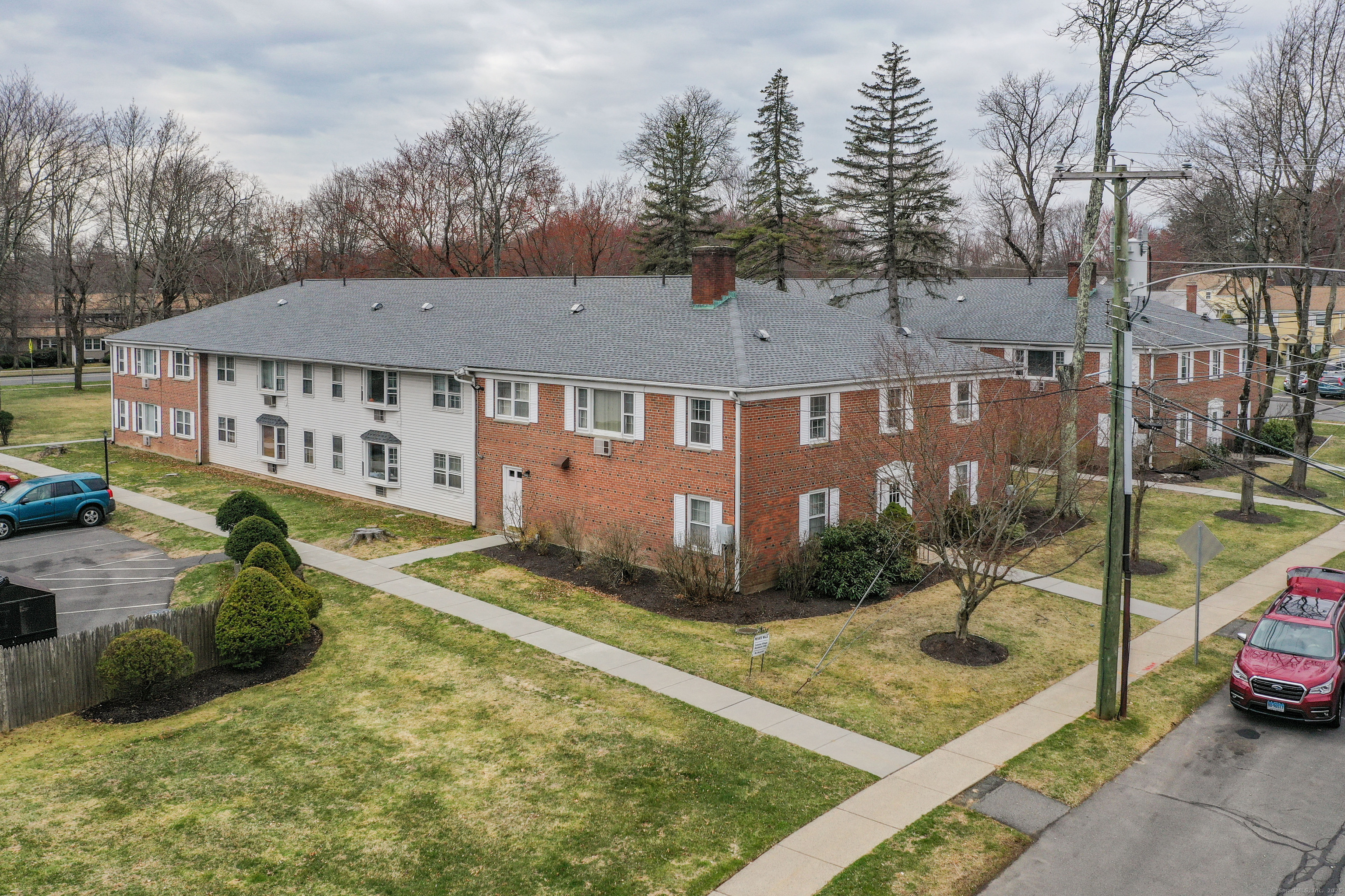 117 Shadow Lane #APT B2, West Hartford, Connecticut image 1