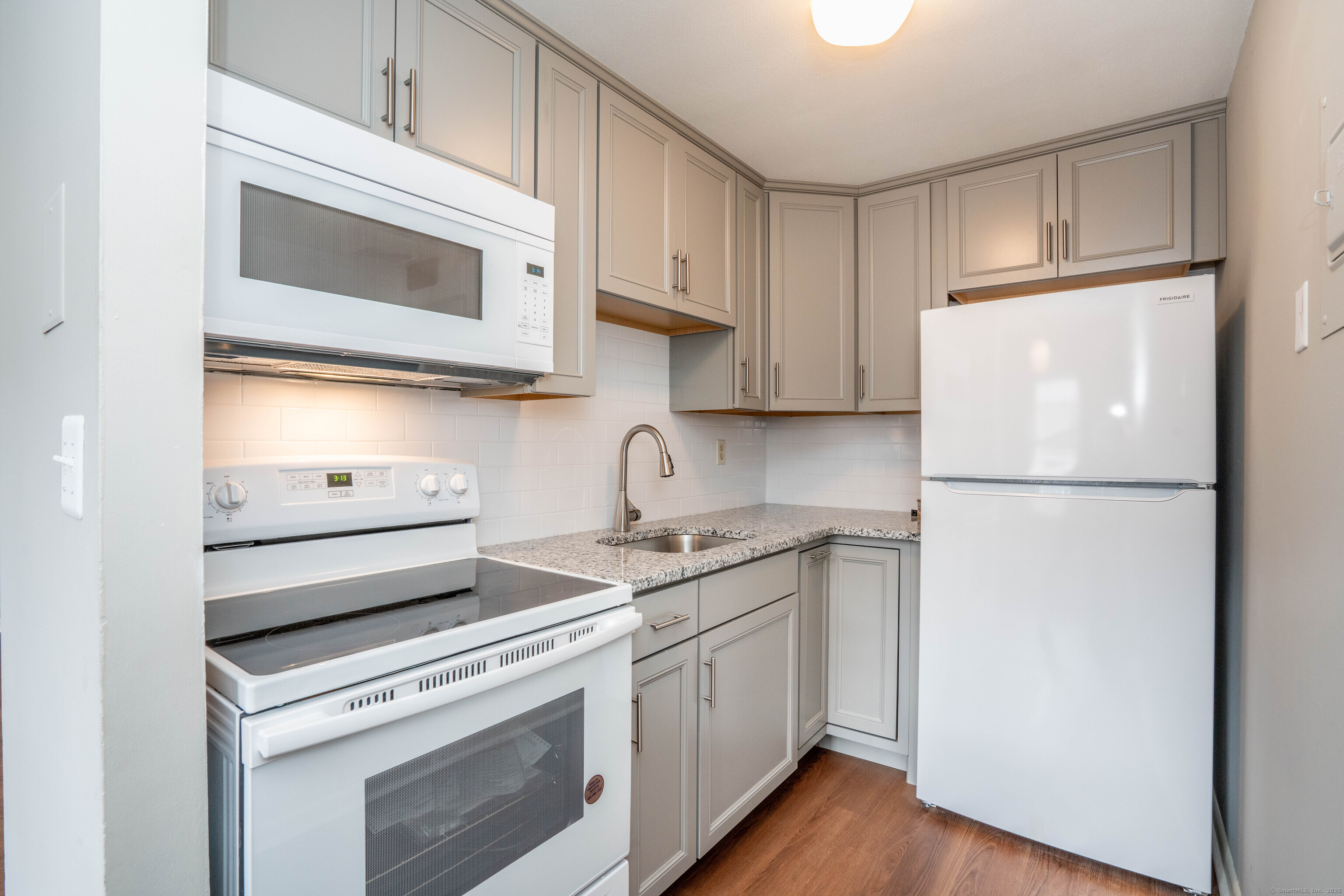 117 Shadow Lane #APT B2, West Hartford, Connecticut image 10