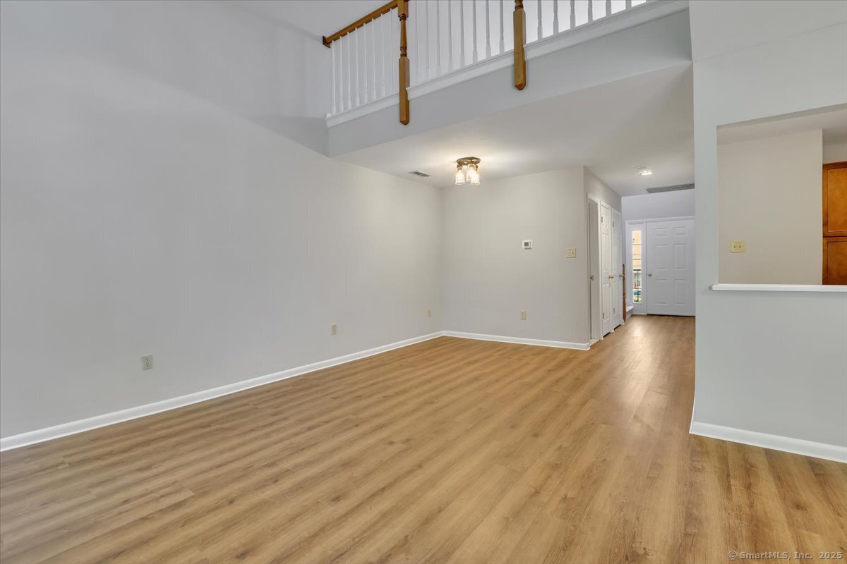 Rocky Hill, Connecticut 06067, United States, 2 Bedrooms Bedrooms, ,3 BathroomsBathrooms,Residential,Active,163817