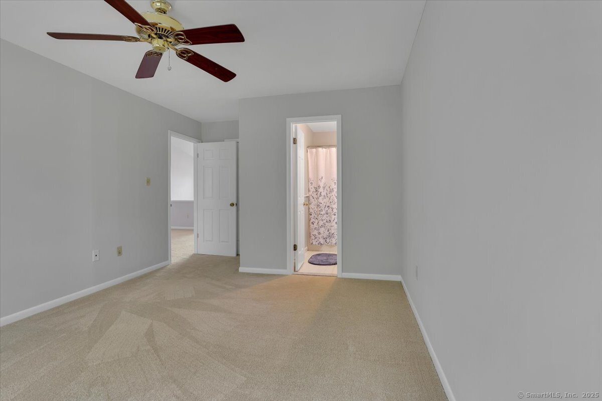 Rocky Hill, Connecticut 06067, United States, 2 Bedrooms Bedrooms, ,3 BathroomsBathrooms,Residential,Active,163817