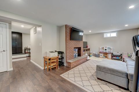 Tiny photo for 158 Newtown Street, Middletown, CT 06457 (MLS # 24134939)