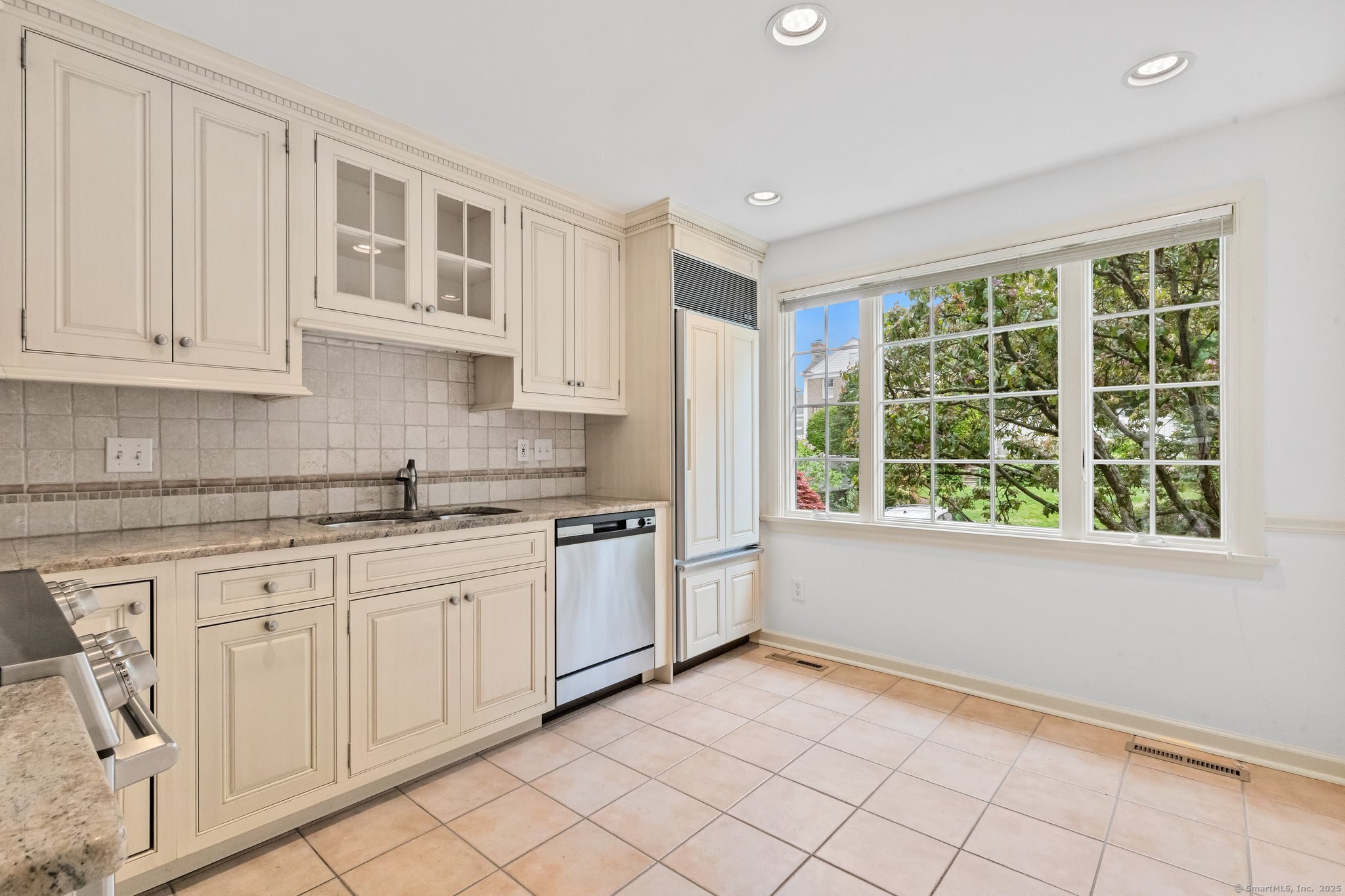 205 Main Street #APT 9, New Canaan, Connecticut image 4