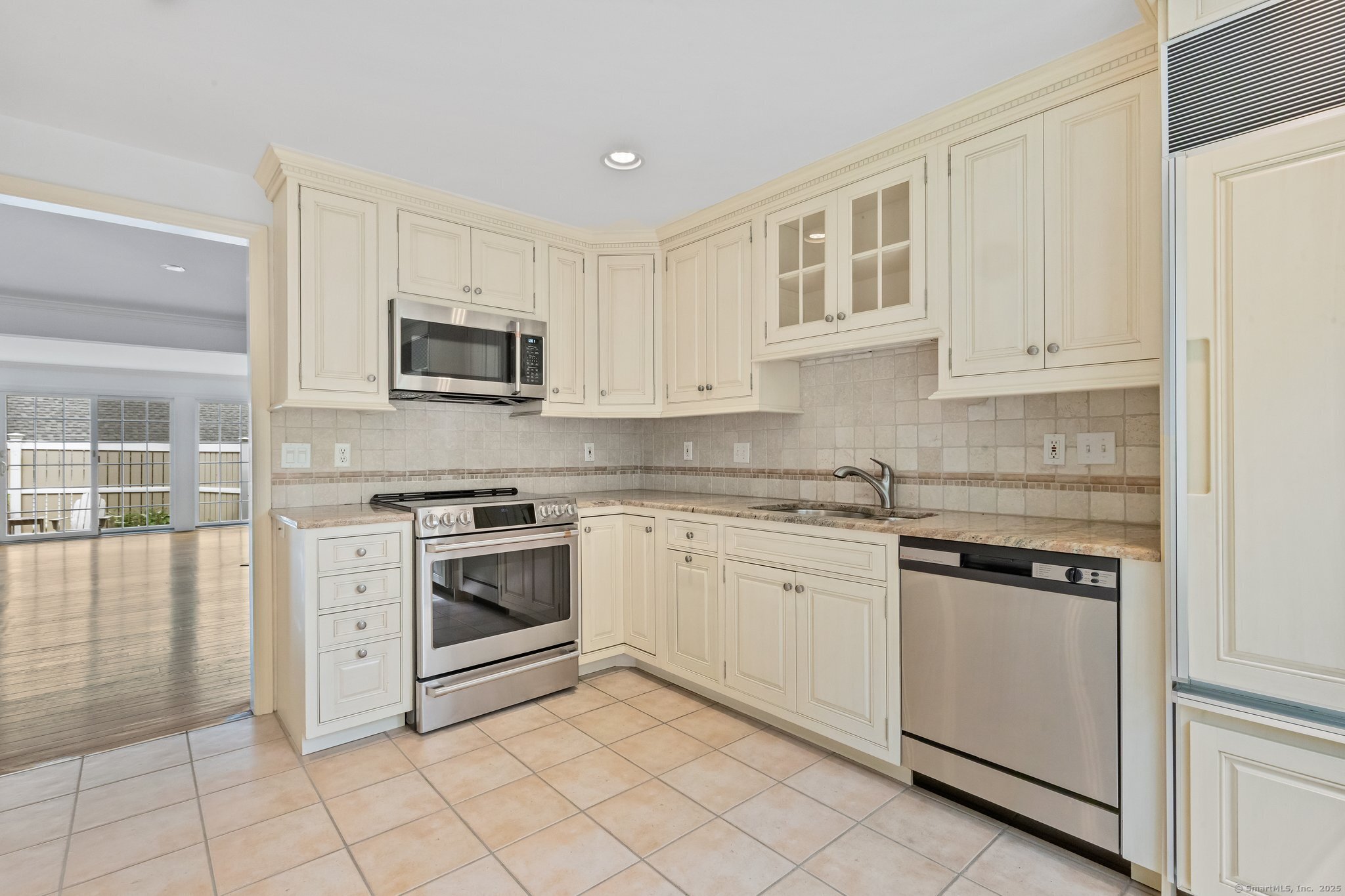 205 Main Street #APT 9, New Canaan, Connecticut image 5