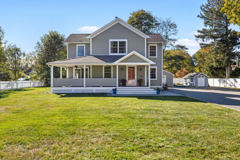 Photo of 19 Lynde Street, Old Saybrook, CT 06475 (MLS # 24131902)