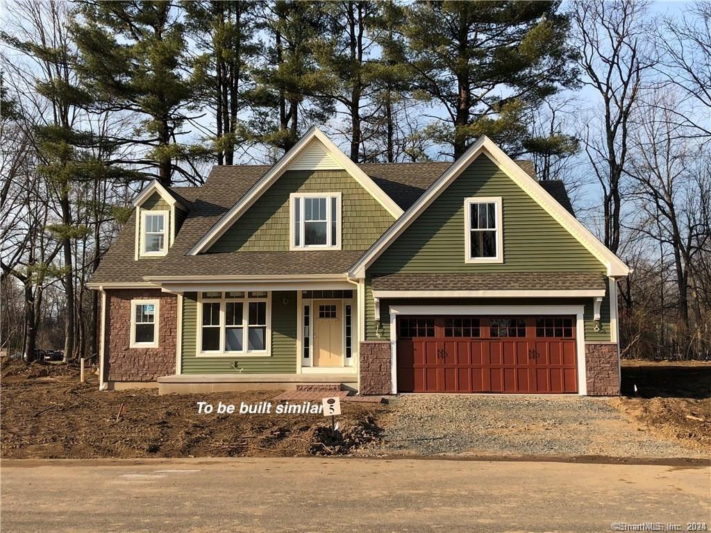 Applegate Lane 6, Canton, Connecticut - 3 Bedrooms  
3 Bathrooms  
6 Rooms - 