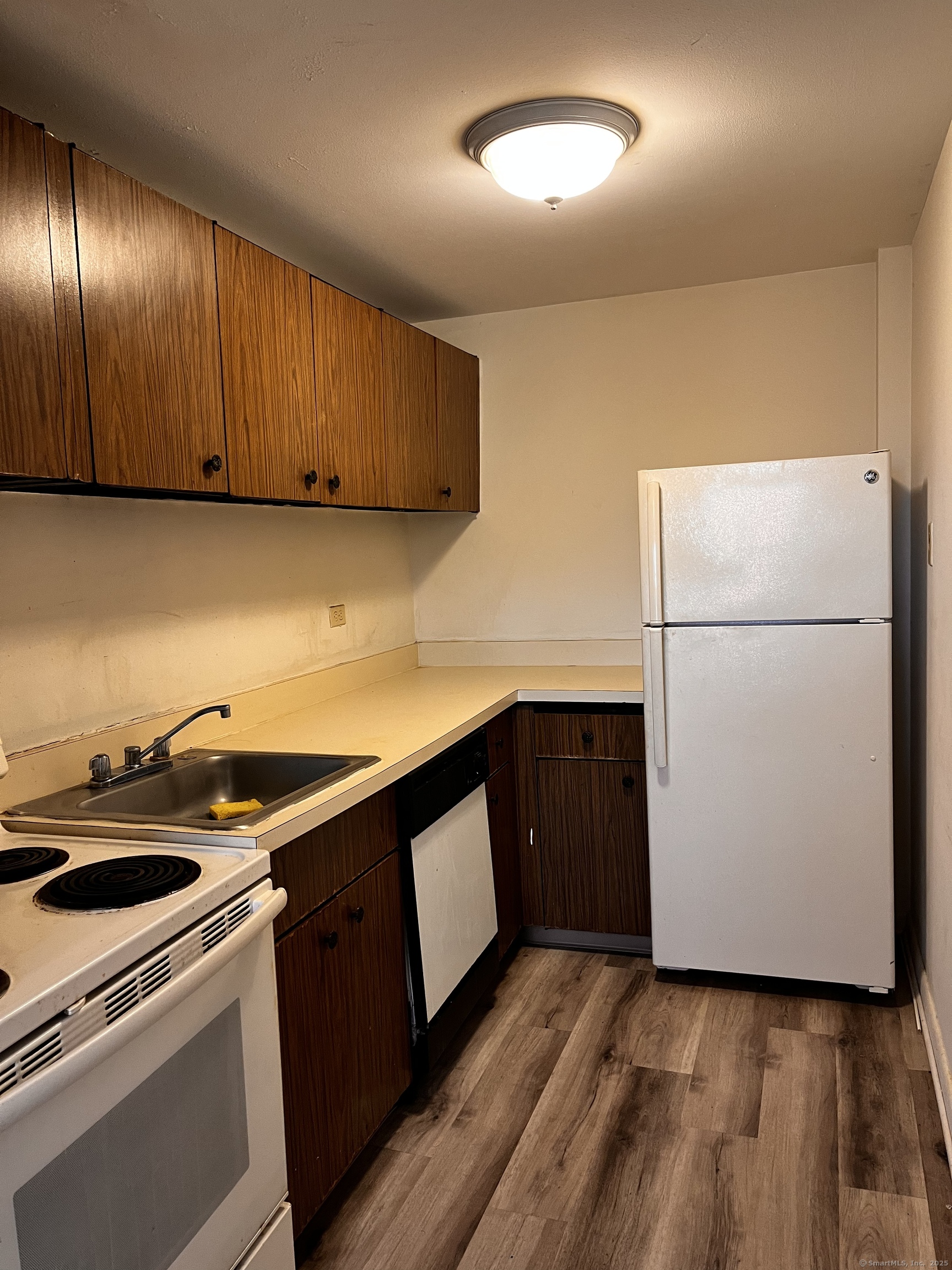40 Owen Street APT B5