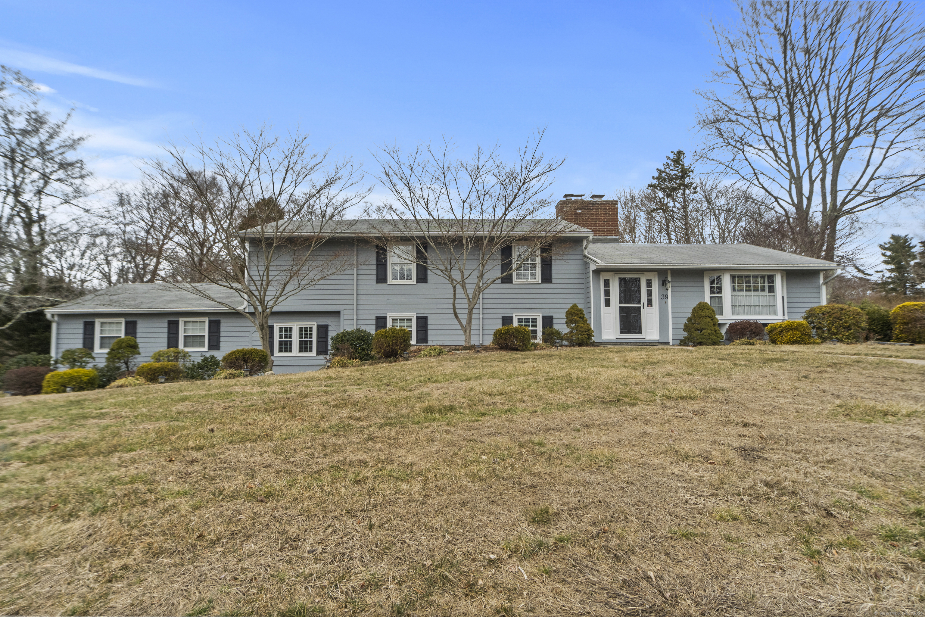 Horseshoe Road, Guilford, Connecticut - 4 Bedrooms  
2 Bathrooms  
13 Rooms - 