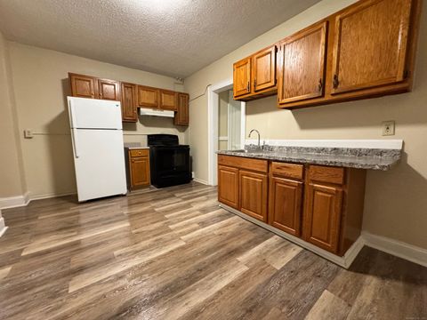 Photo of 75 Whitmore Street, Hartford, CT 06114 (MLS # 24142194)