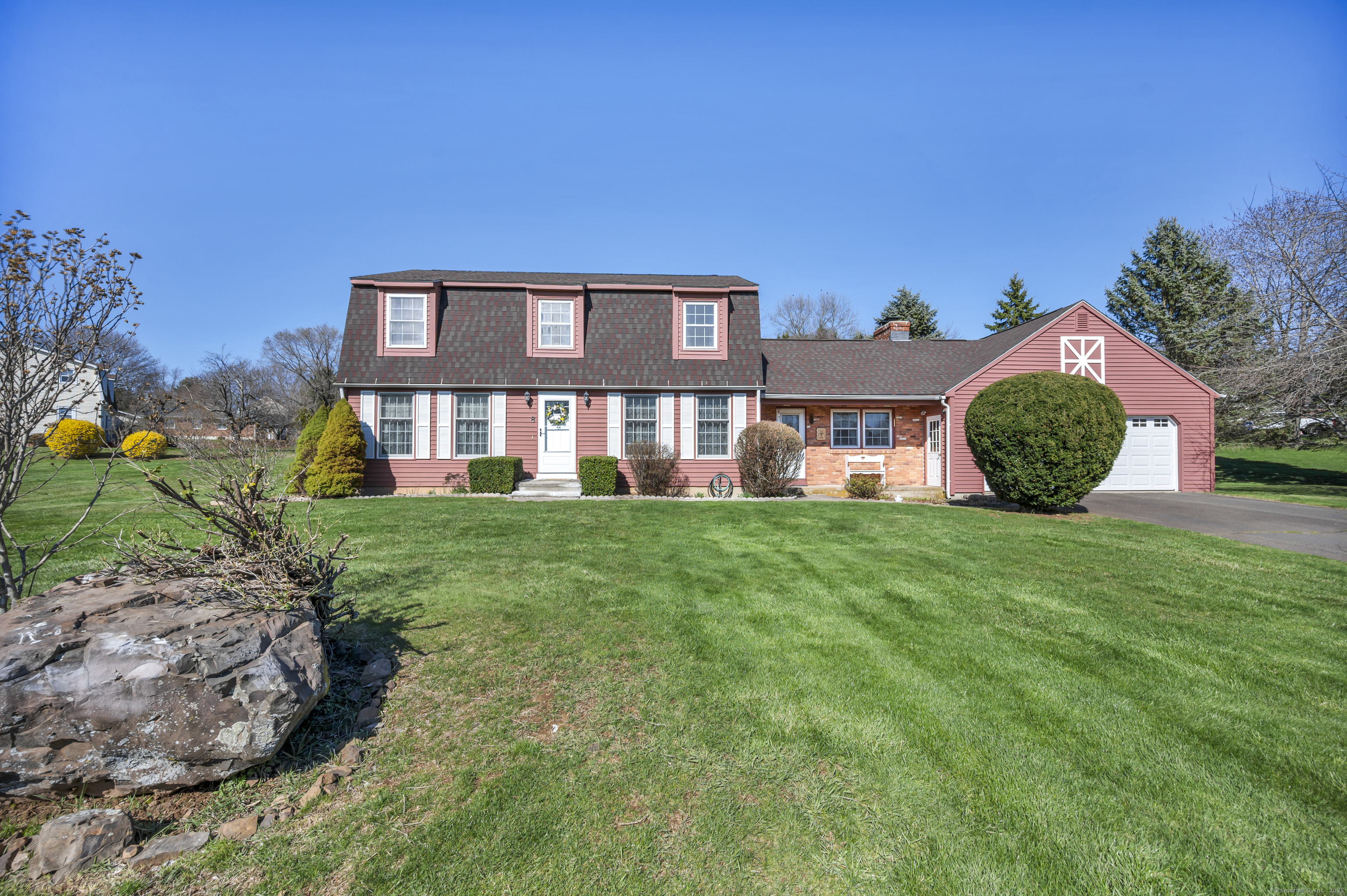 8 Wisk Key Wind Road, Wallingford, Connecticut image 1