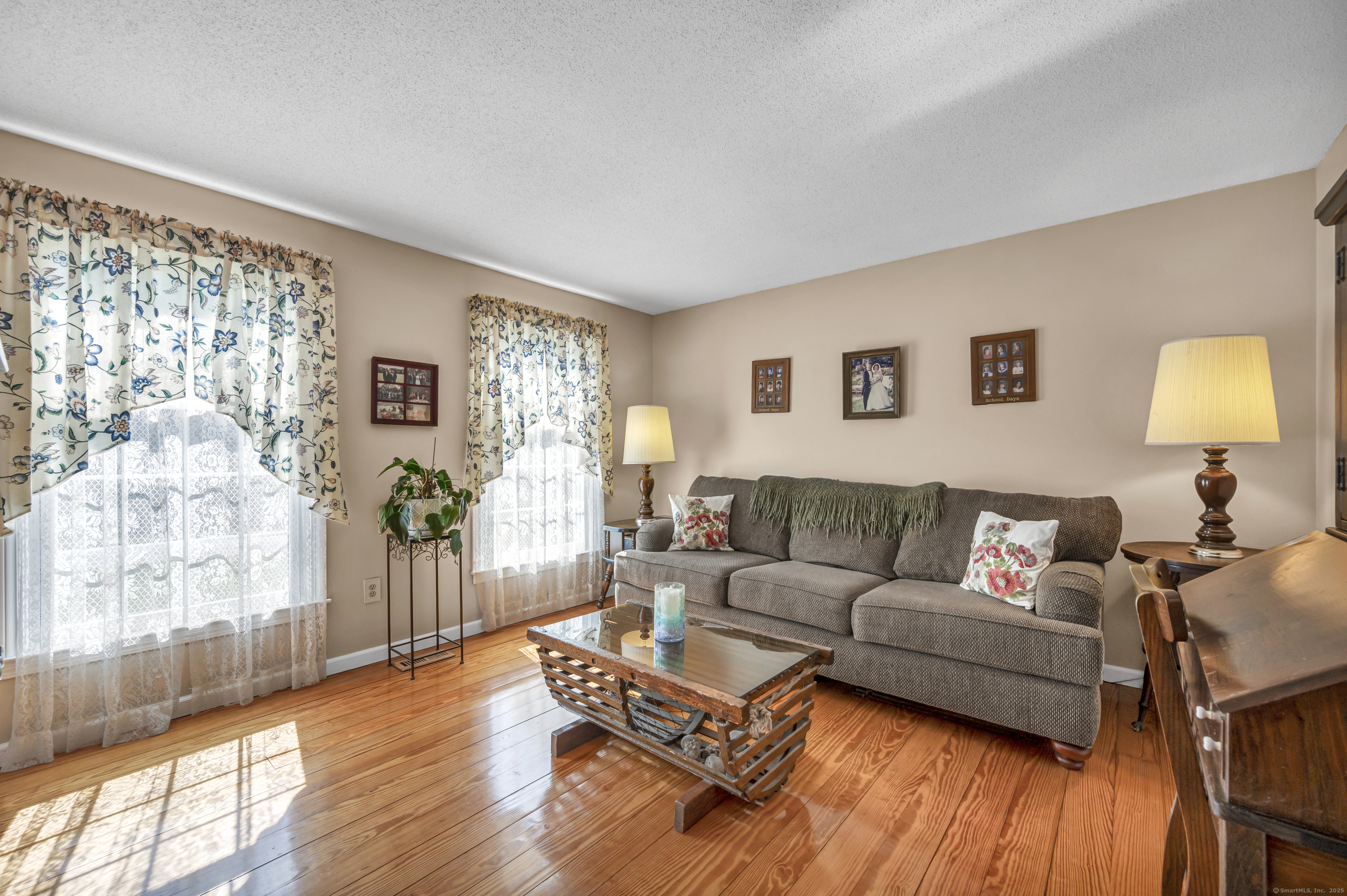 8 Wisk Key Wind Road, Wallingford, Connecticut image 6