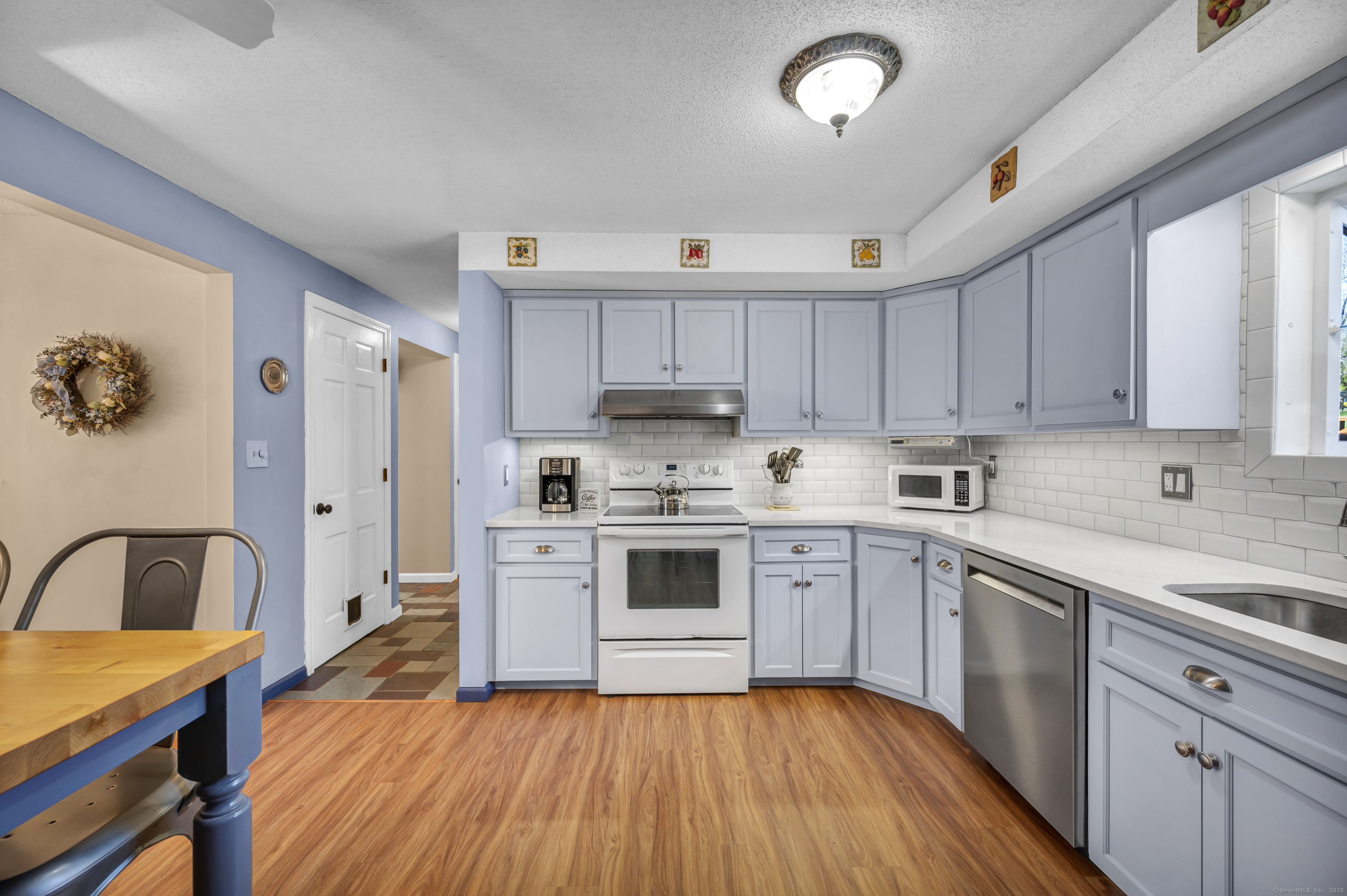 8 Wisk Key Wind Road, Wallingford, Connecticut image 13