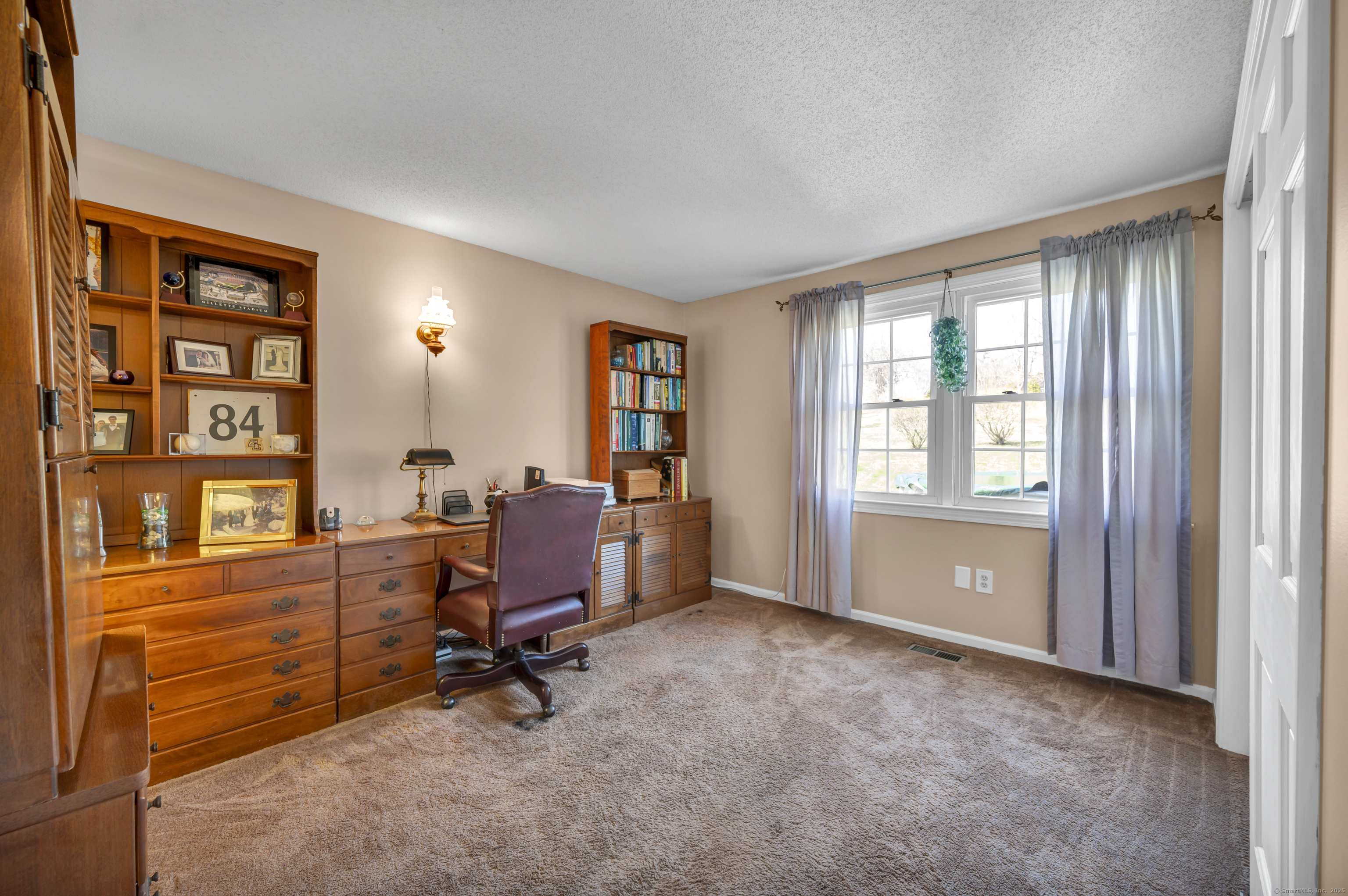 8 Wisk Key Wind Road, Wallingford, Connecticut image 17