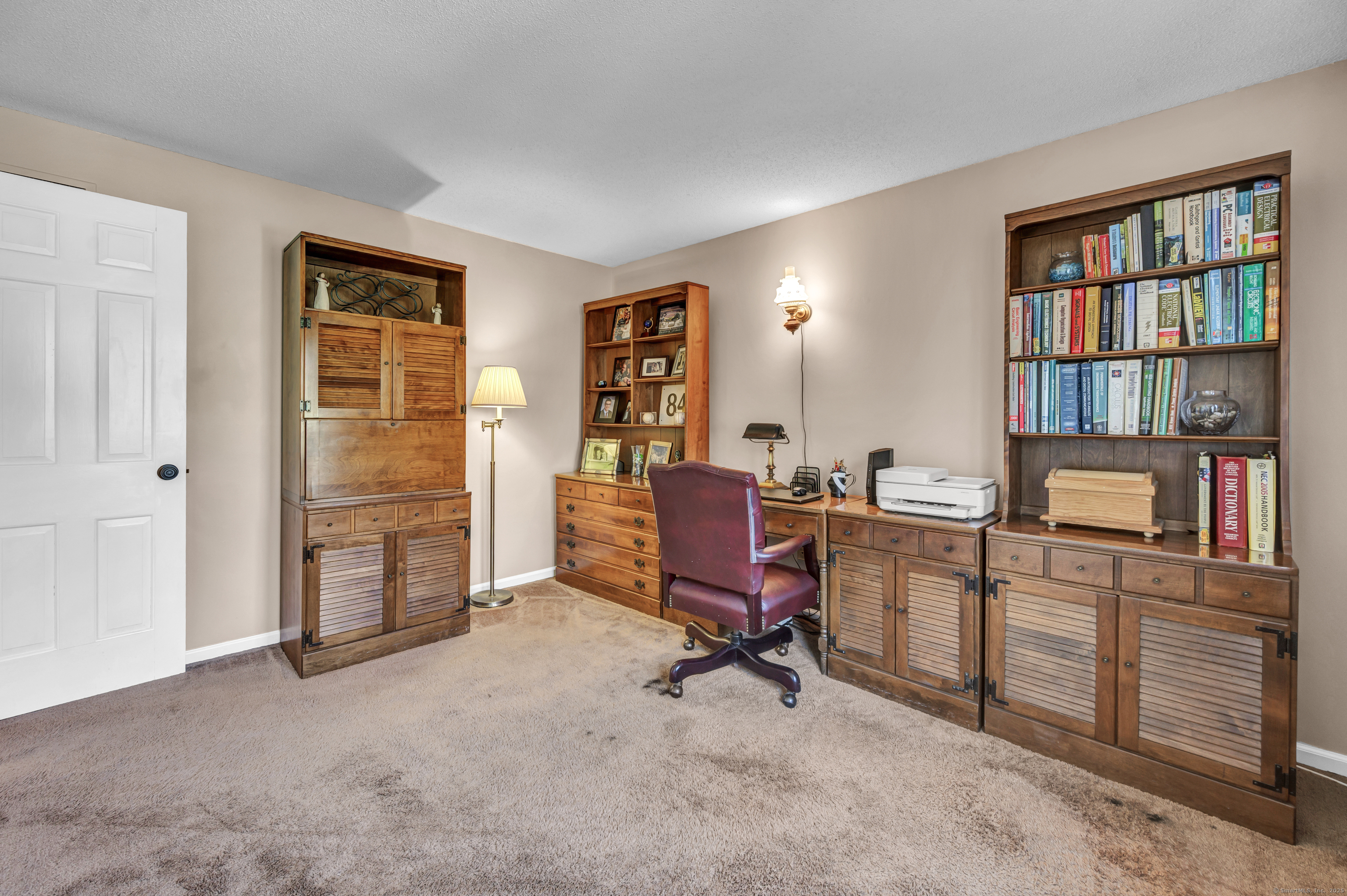 8 Wisk Key Wind Road, Wallingford, Connecticut image 18