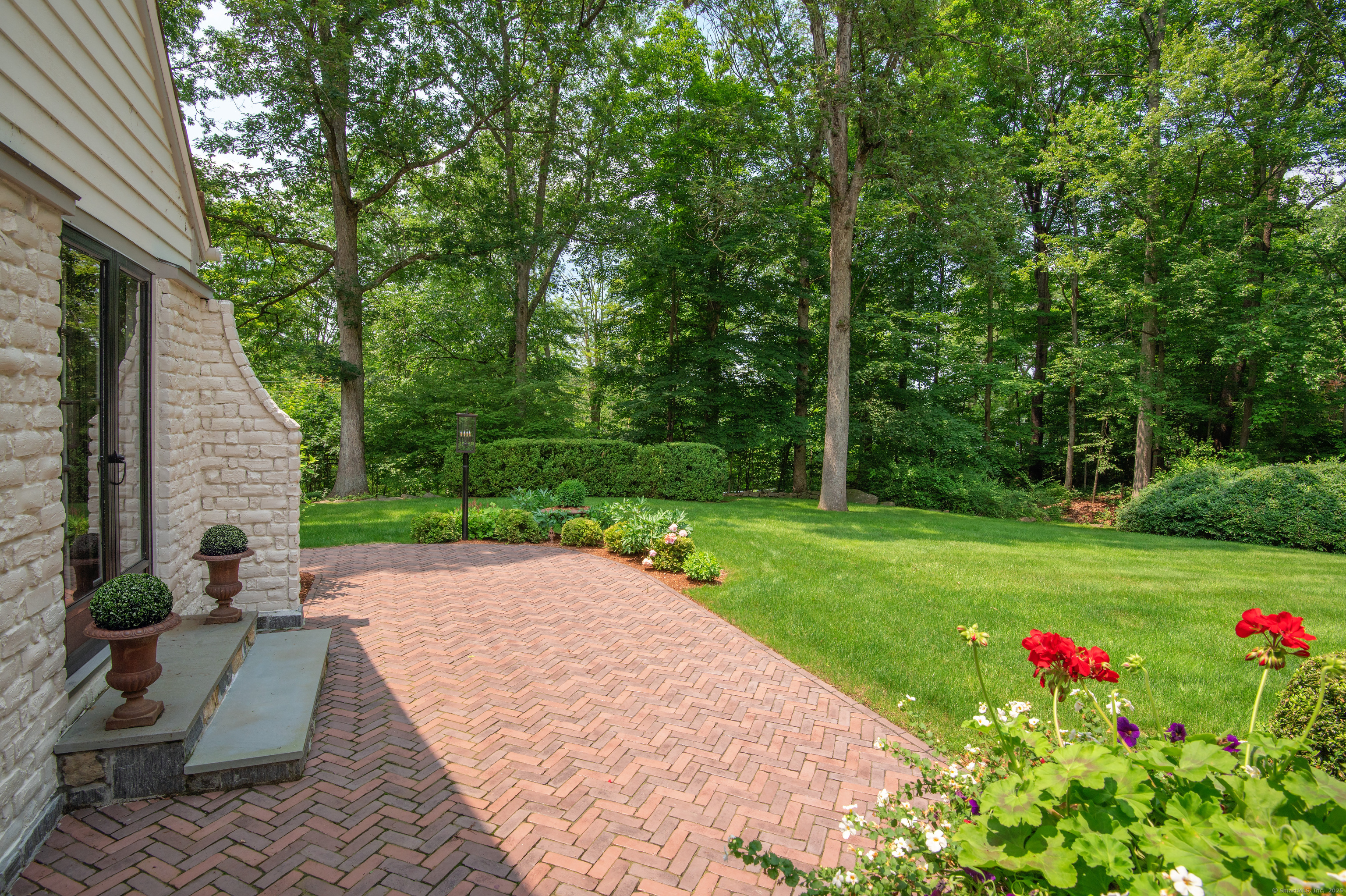 107 New Canaan Road