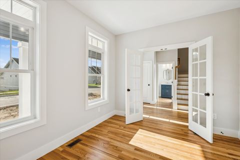 Tiny photo for 41 Applegate Lane #41, Canton, CT 06019 (MLS # 24137921)