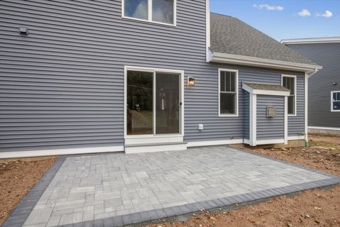 Tiny photo for 41 Applegate Lane #41, Canton, CT 06019 (MLS # 24137921)