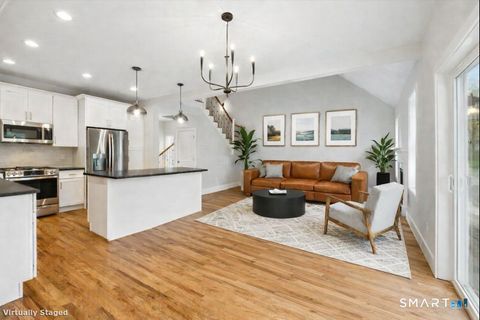 Tiny photo for 41 Applegate Lane #41, Canton, CT 06019 (MLS # 24137921)