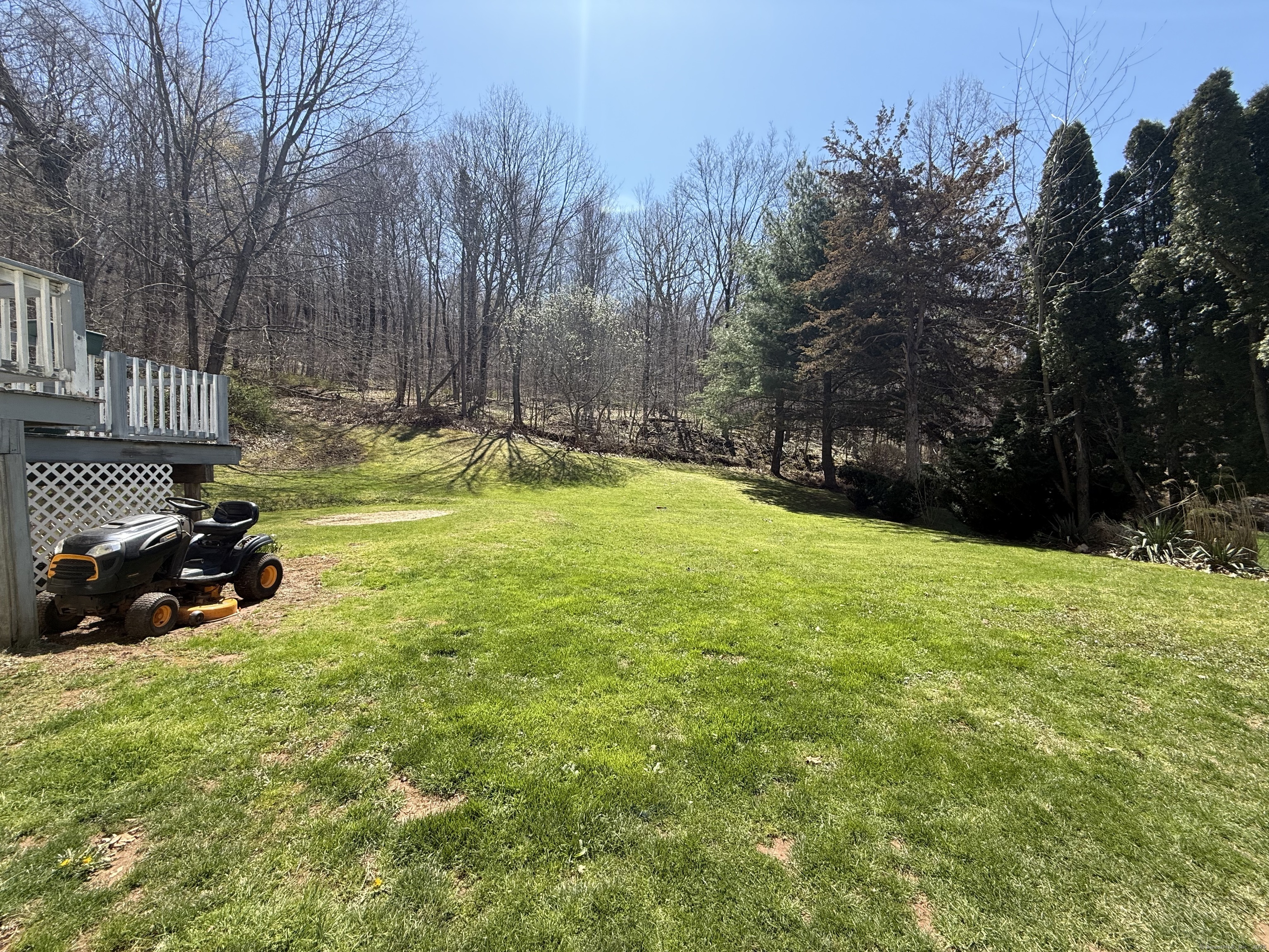 43 Humming Bird Drive, North Branford, Connecticut image 3