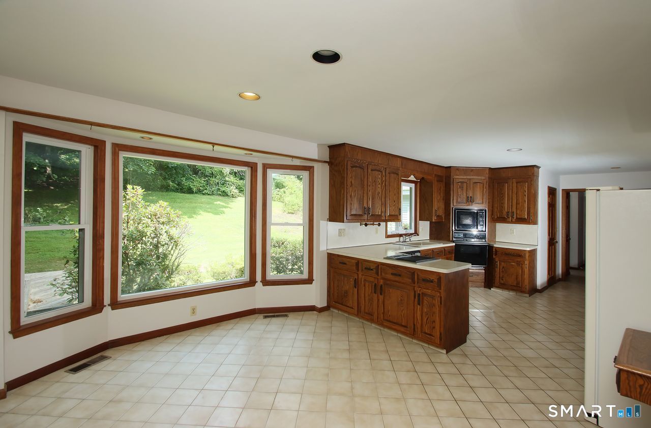 328 Saybrook Road