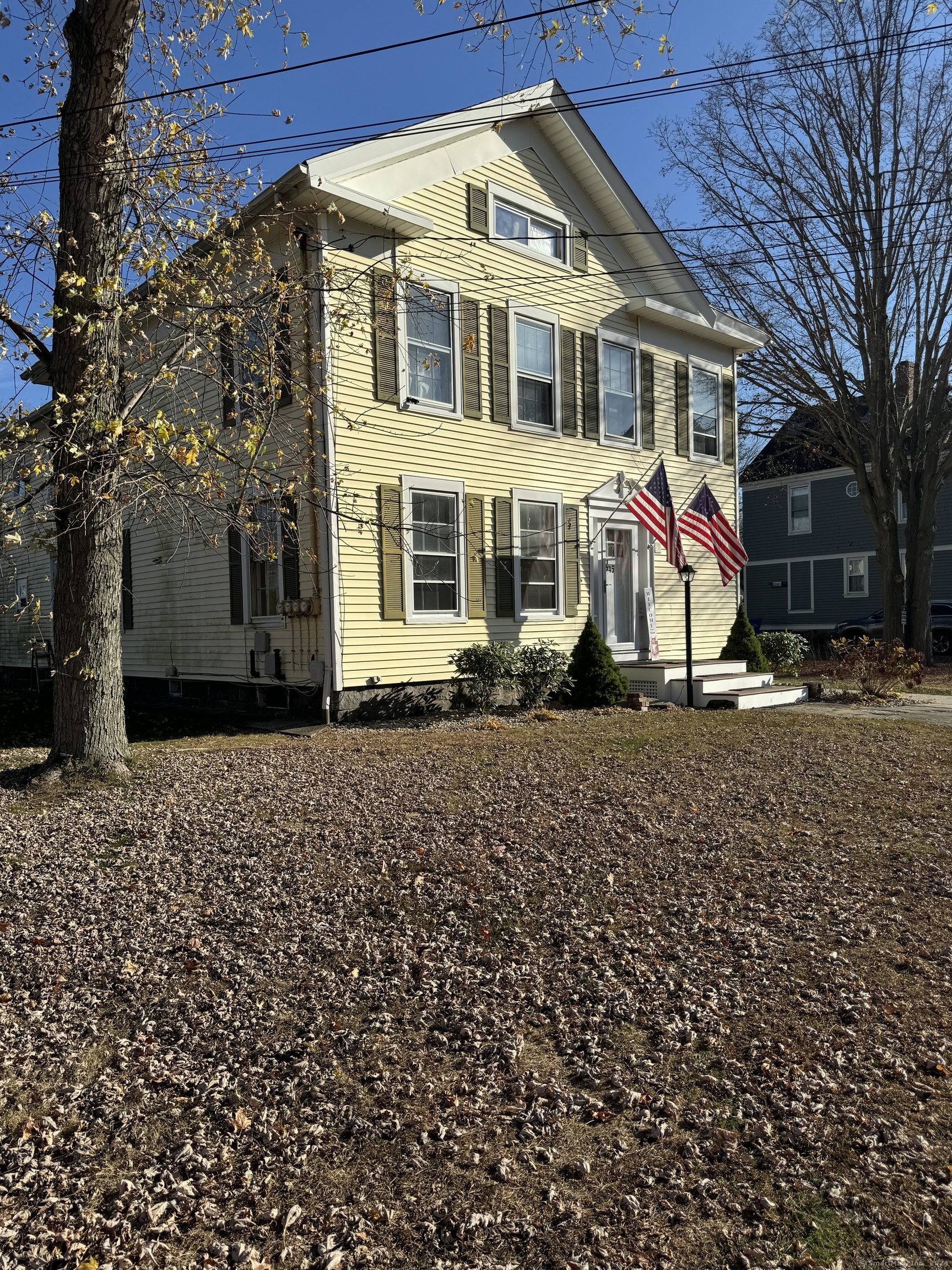 Rental Property at 43 High Street Rear, Clinton, Connecticut - Bedrooms: 1 
Bathrooms: 1 
Rooms: 4  - $1,800 MO.