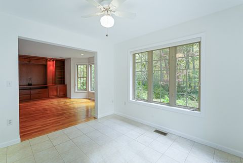 Tiny photo for 5 Carlisle Lane #5, East Lyme, CT 06357 (MLS # 24039187)