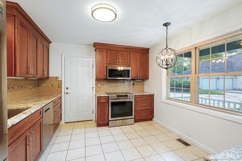 Tiny photo for 5 Carlisle Lane #5, East Lyme, CT 06357 (MLS # 24039187)