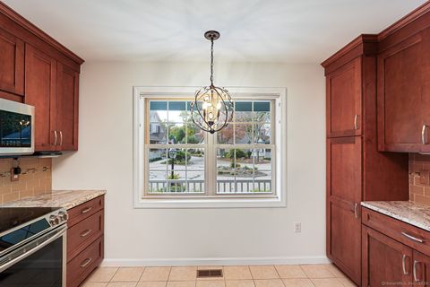 Tiny photo for 5 Carlisle Lane #5, East Lyme, CT 06357 (MLS # 24039187)