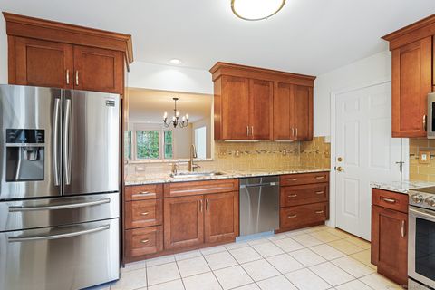 Tiny photo for 5 Carlisle Lane #5, East Lyme, CT 06357 (MLS # 24039187)