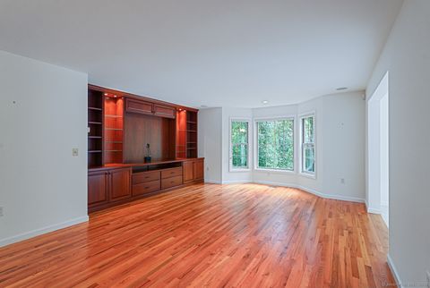 Tiny photo for 5 Carlisle Lane #5, East Lyme, CT 06357 (MLS # 24039187)
