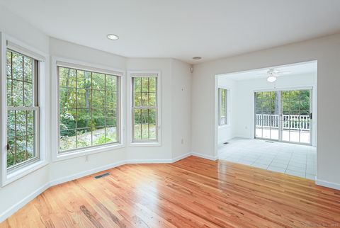 Tiny photo for 5 Carlisle Lane #5, East Lyme, CT 06357 (MLS # 24039187)
