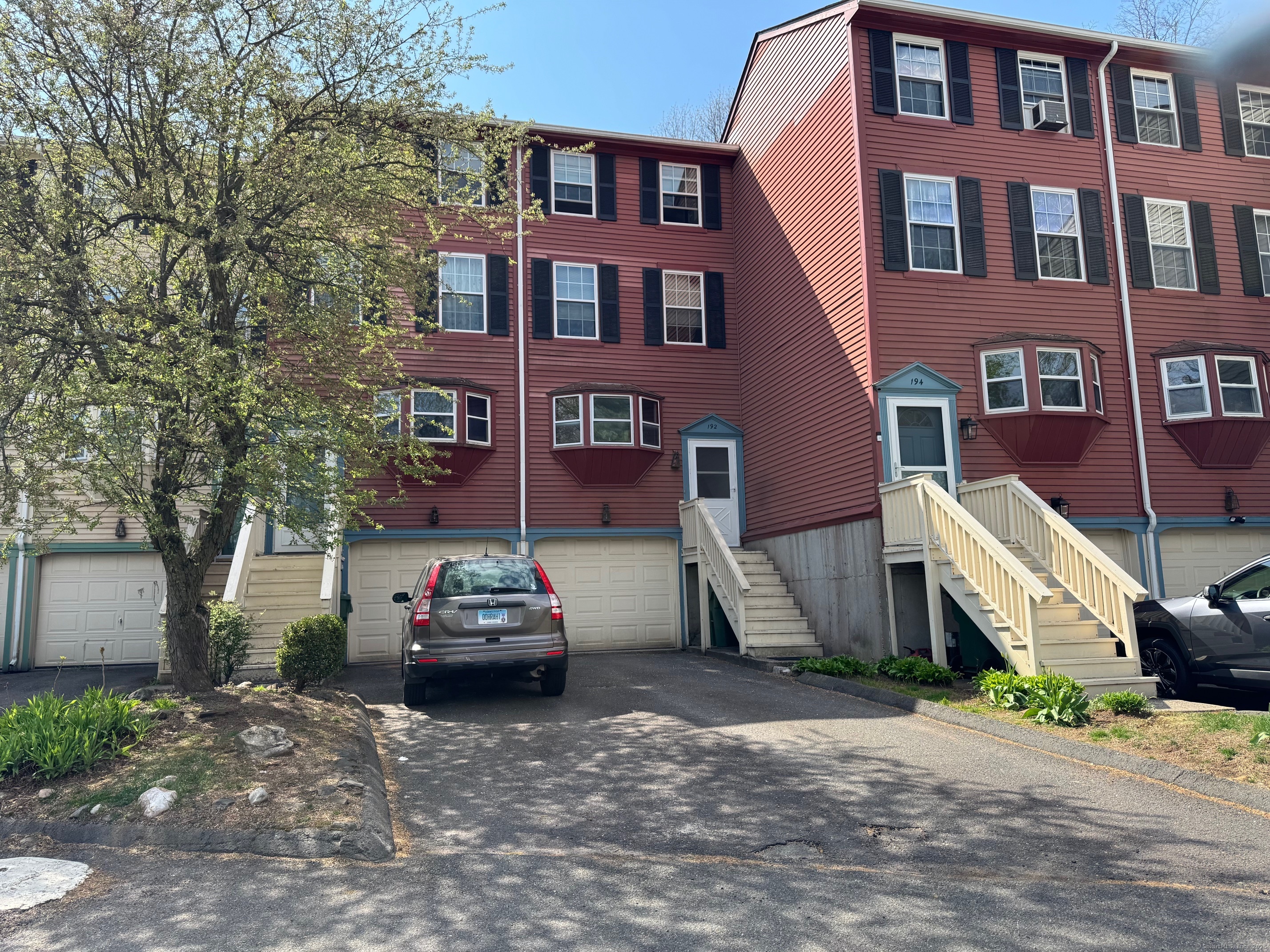 Rising Trail Drive 192, Middletown, Connecticut - 4 Bedrooms  
2 Bathrooms  
6 Rooms - 