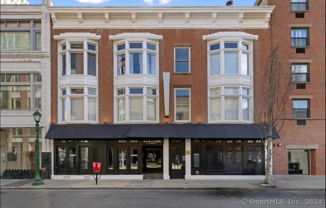 Rental Property at Orange Street 210, New Haven, Connecticut - Bedrooms: 2 
Bathrooms: 1 
Rooms: 3  - $2,650 MO.