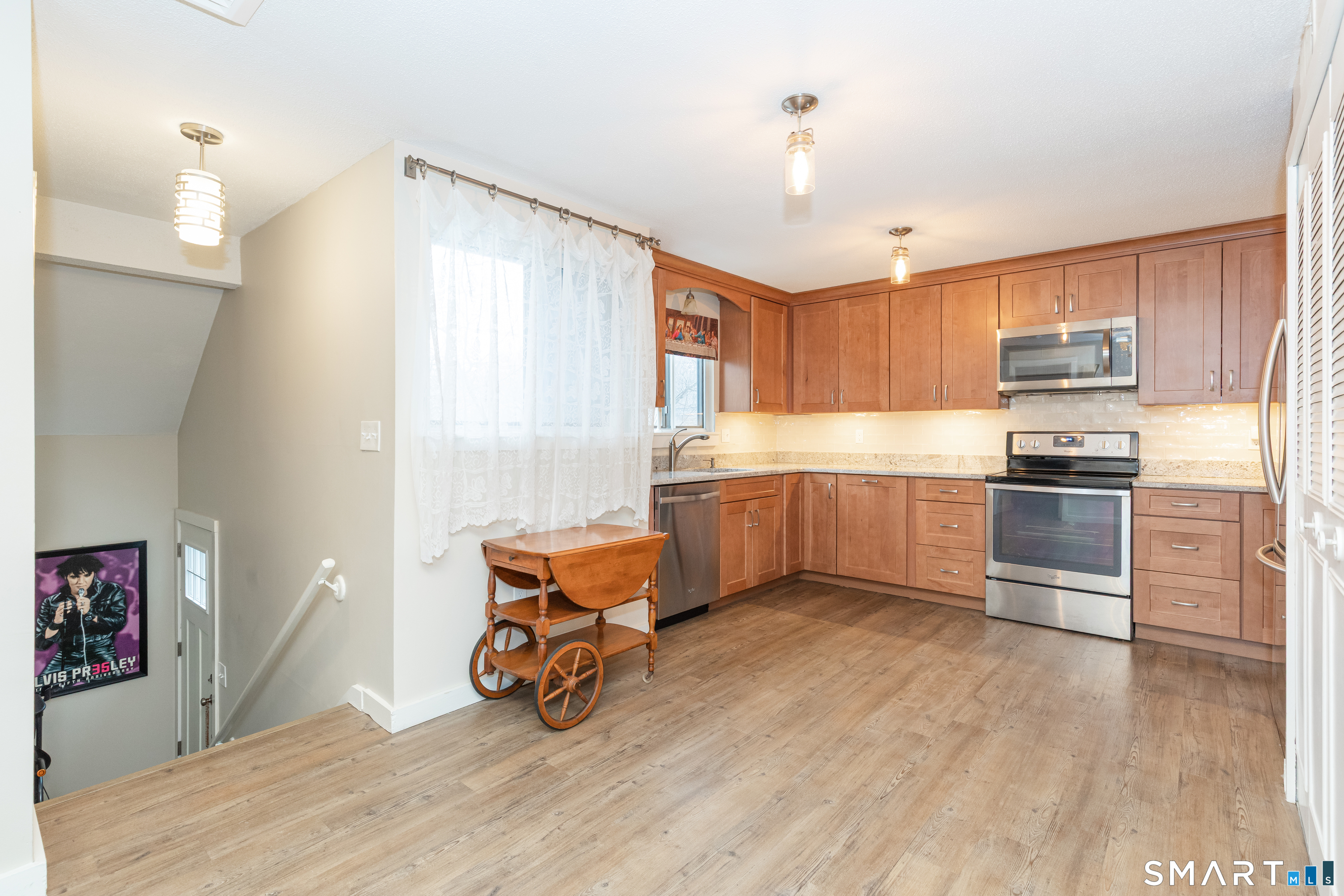 50 Hollister Way South 50