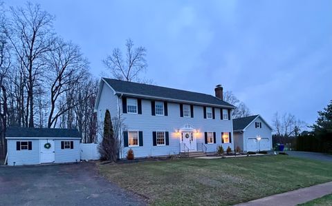MLS: 24085511