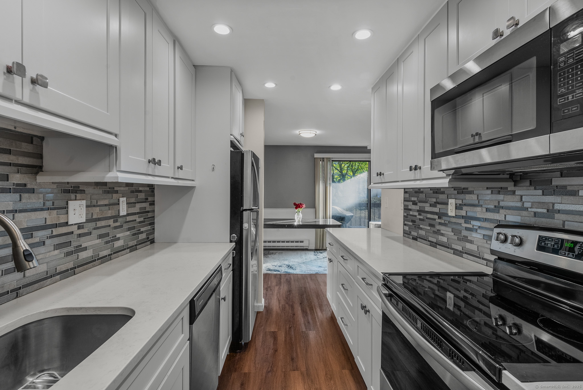 85 Riverside Avenue APT F1