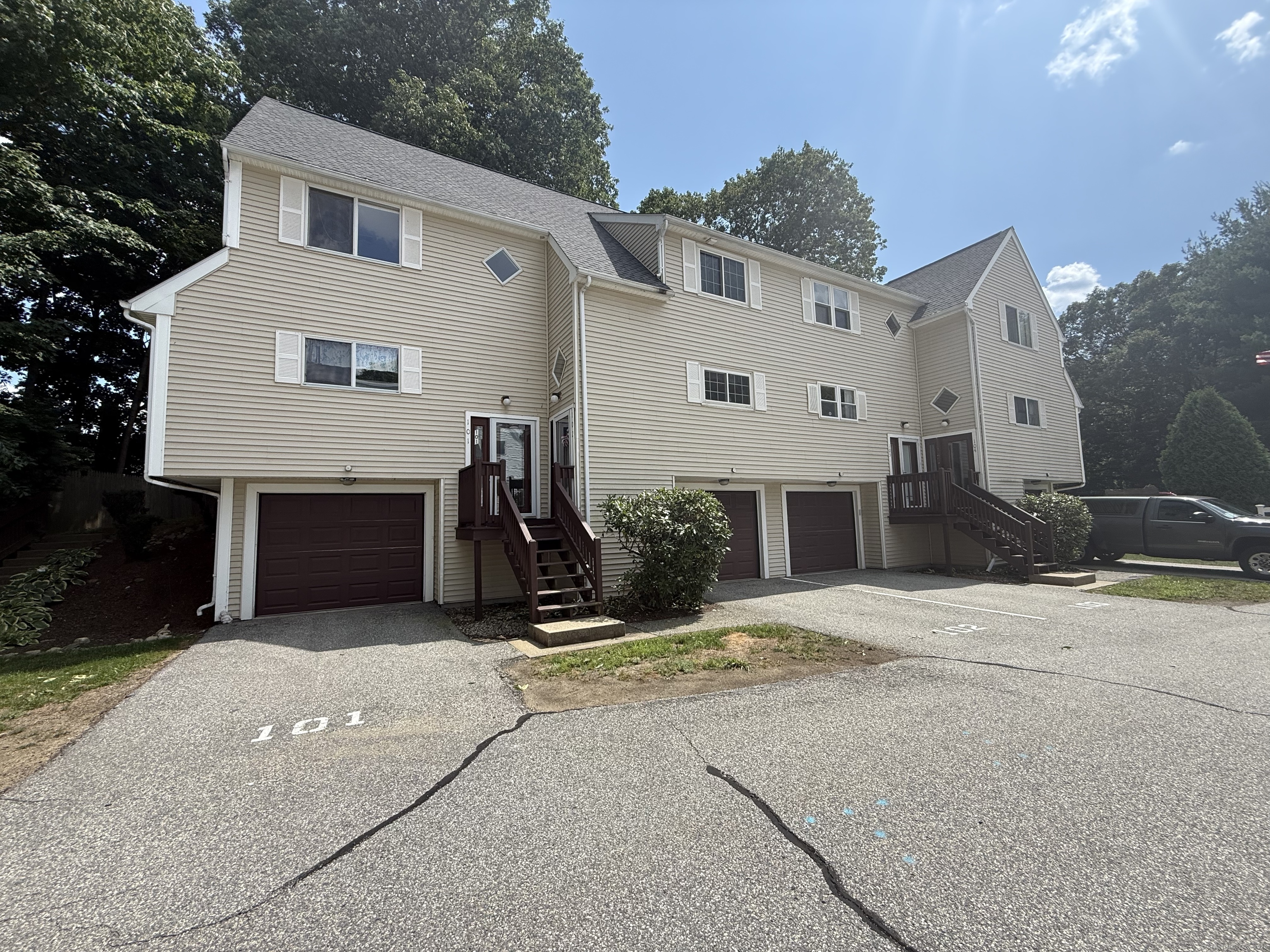 61 Perry Street 101