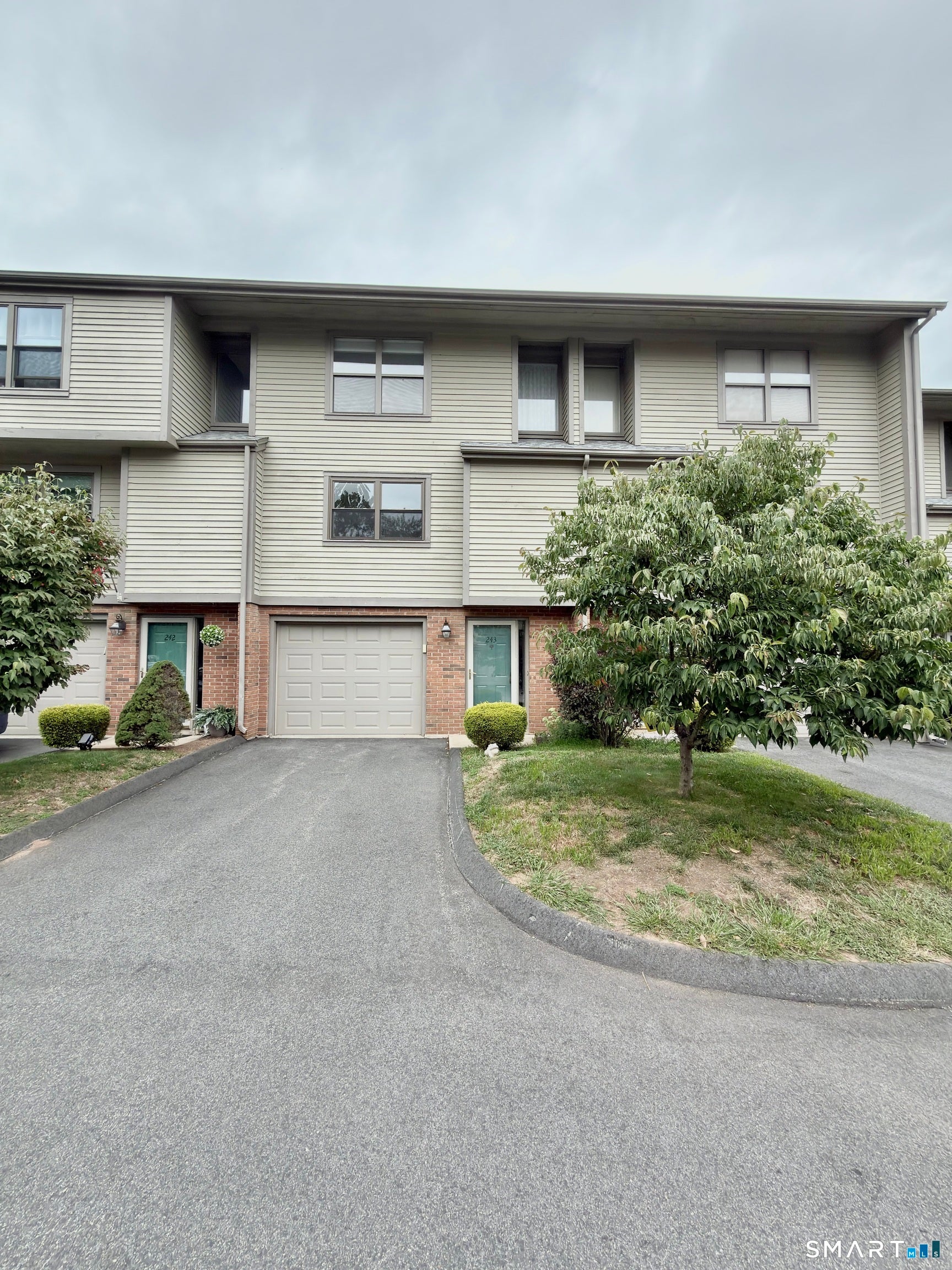 243 Metacomet Drive 243