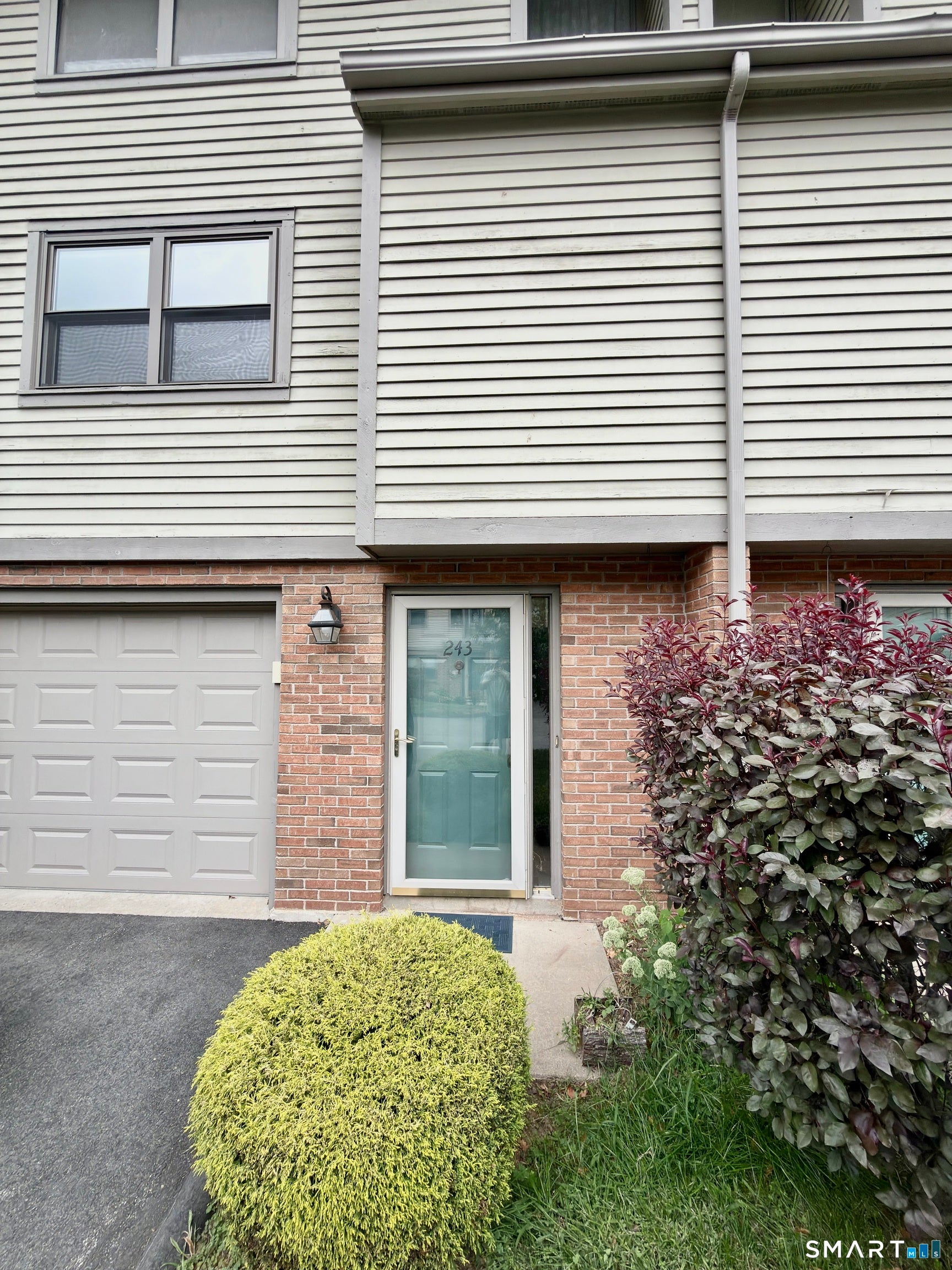 243 Metacomet Drive 243