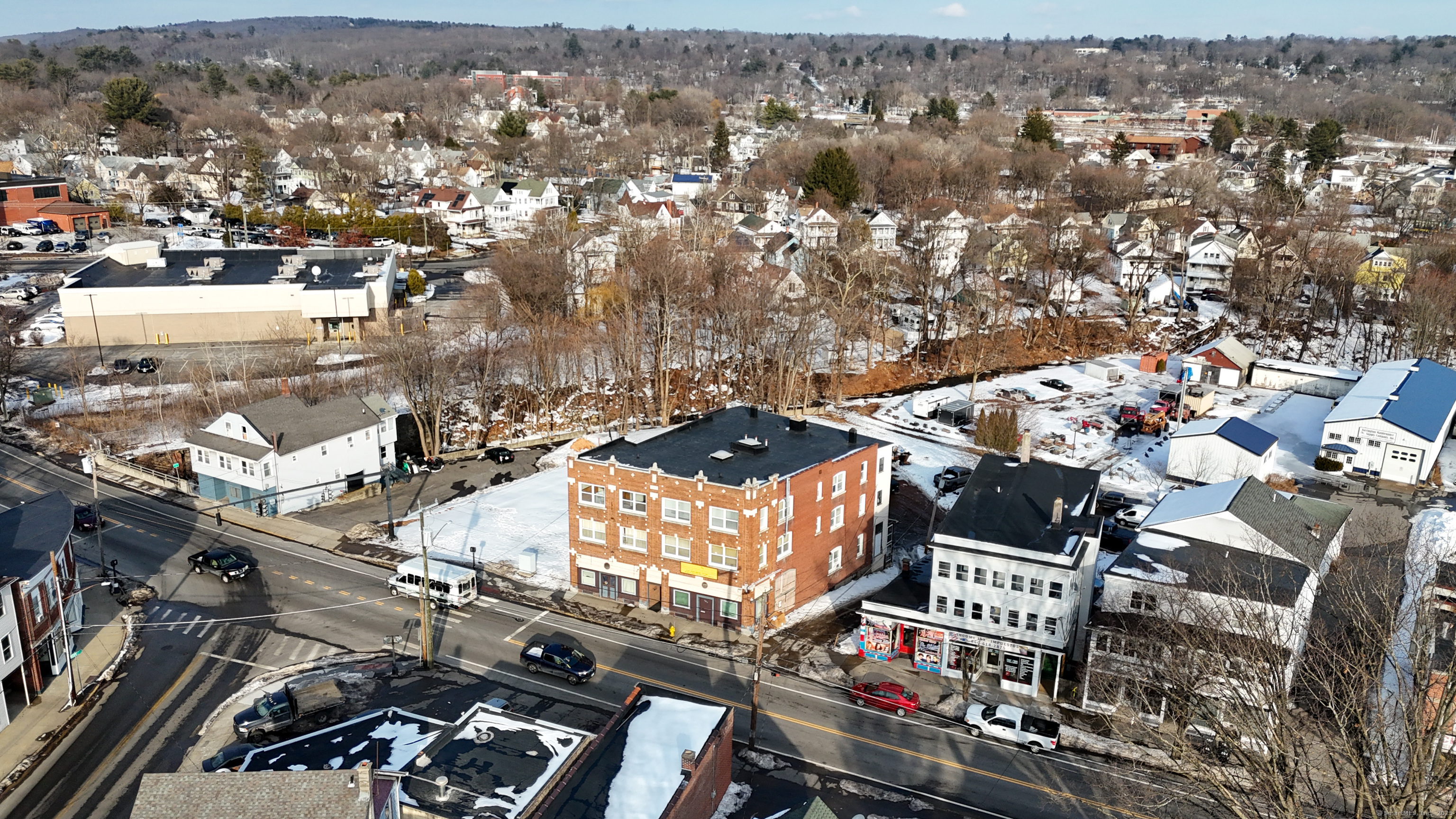 482 Main Street