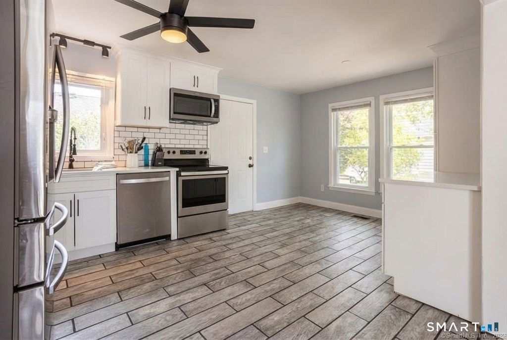 Photo of 24 Pearl Street, Glastonbury, CT 06033 (MLS # 24151464)