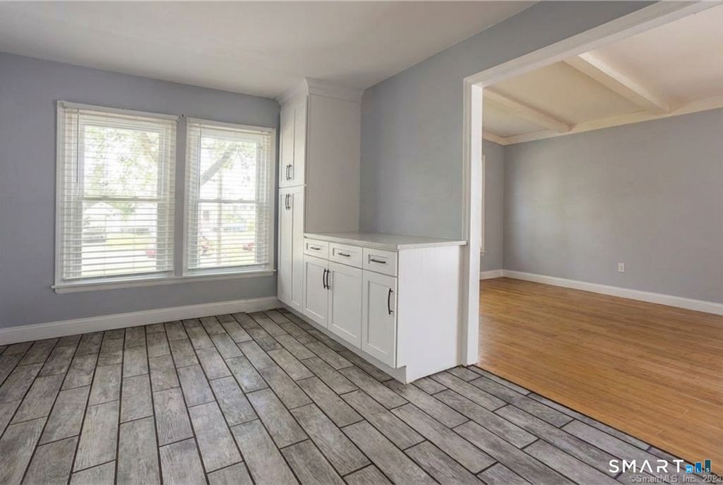 Photo of 24 Pearl Street, Glastonbury, CT 06033 (MLS # 24151464)