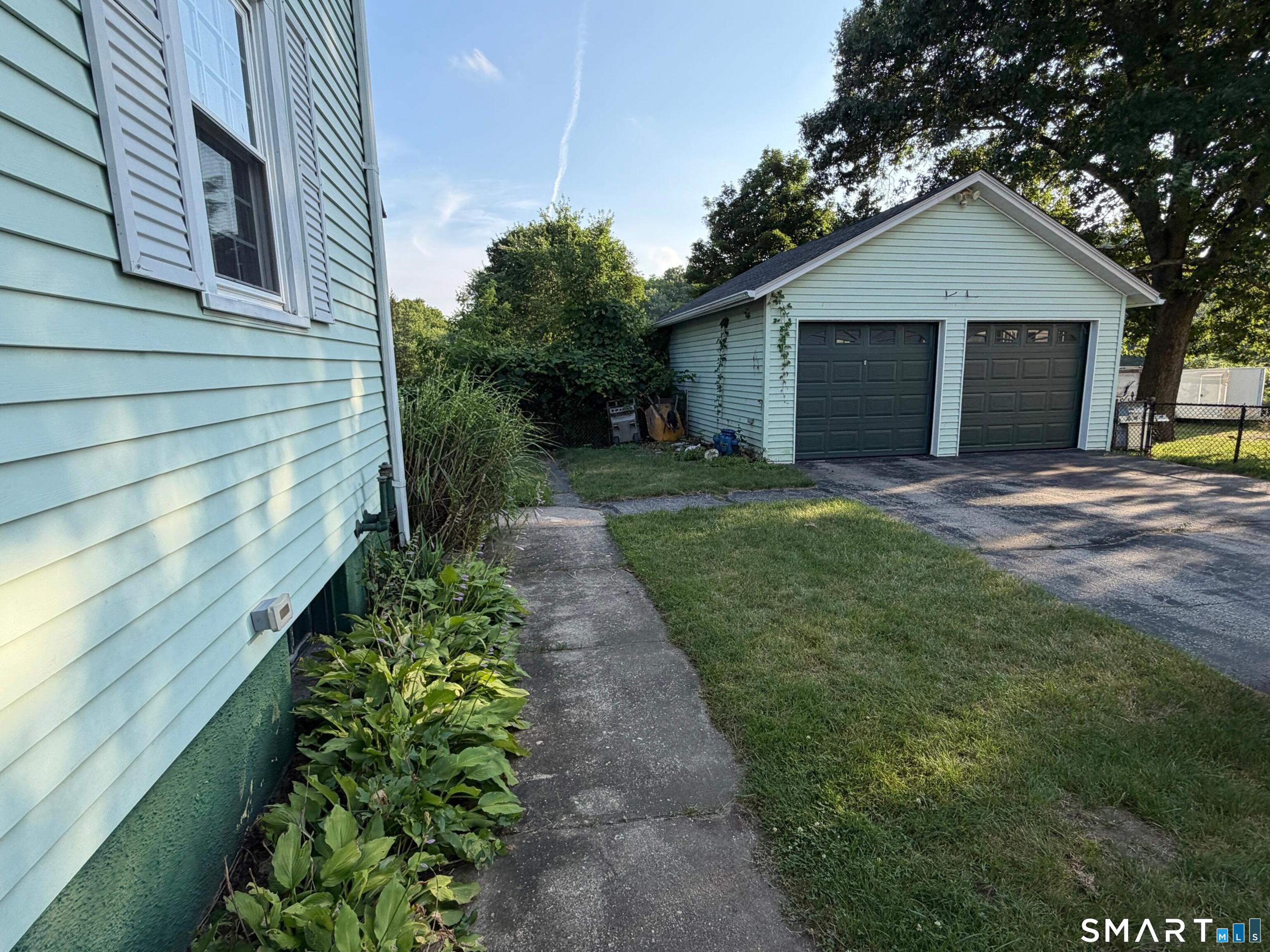 9 Floral Avenue A