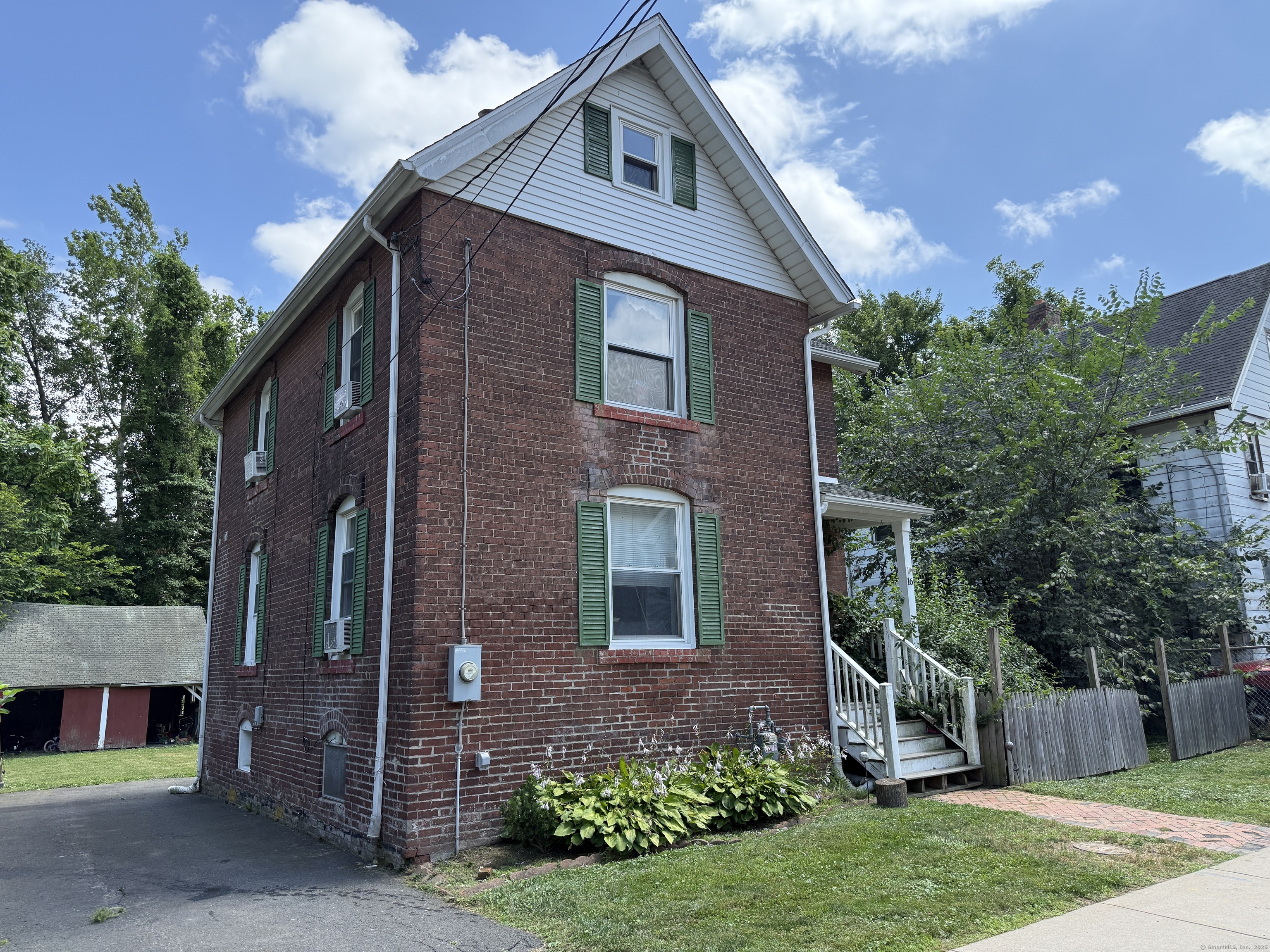 16 Brown Avenue