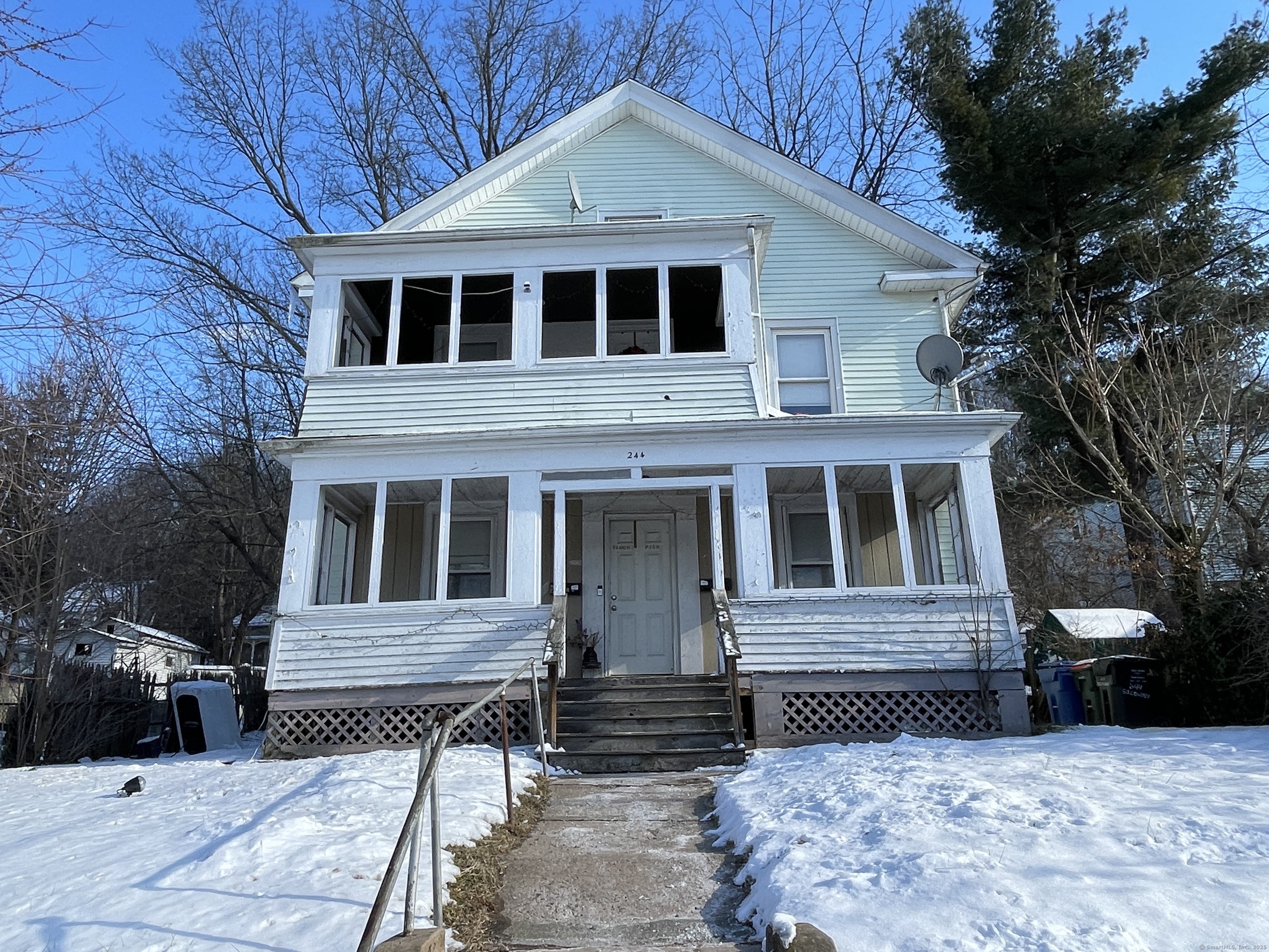 Property for Sale at S Colony Street, Meriden, Connecticut - Bedrooms: 4 
Bathrooms: 2 
Rooms: 8  - $229,900