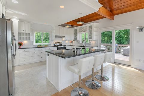 Tiny photo for 10 Hillcrest Court, Ridgefield, CT 06877 (MLS # 24114294)