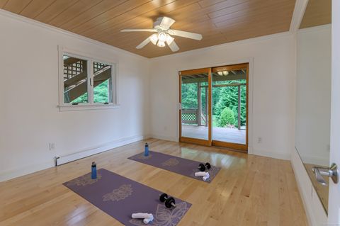 Tiny photo for 10 Hillcrest Court, Ridgefield, CT 06877 (MLS # 24114294)