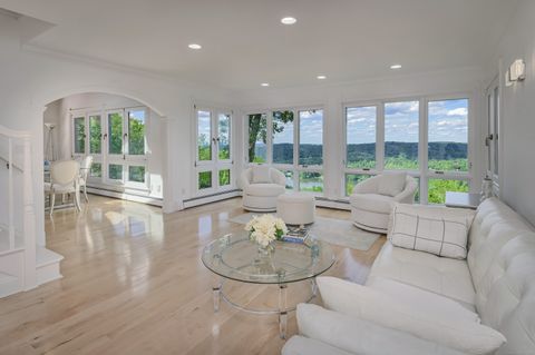 Tiny photo for 10 Hillcrest Court, Ridgefield, CT 06877 (MLS # 24114294)