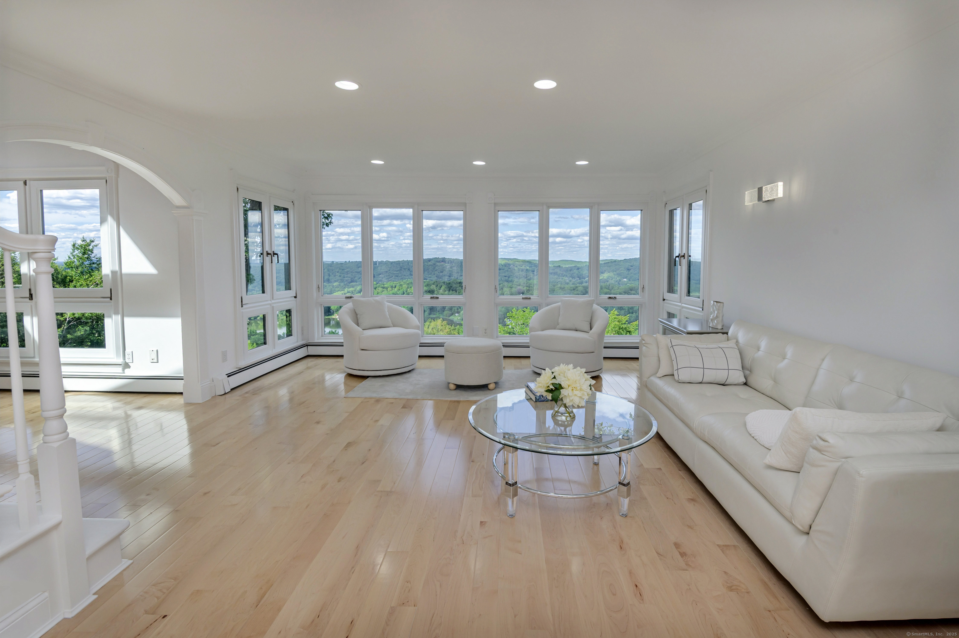 10 Hillcrest Court